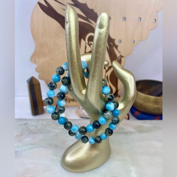 Handmade Larimar & Labradorite Gemstone Bead Bracelet - Picture 4 of 8